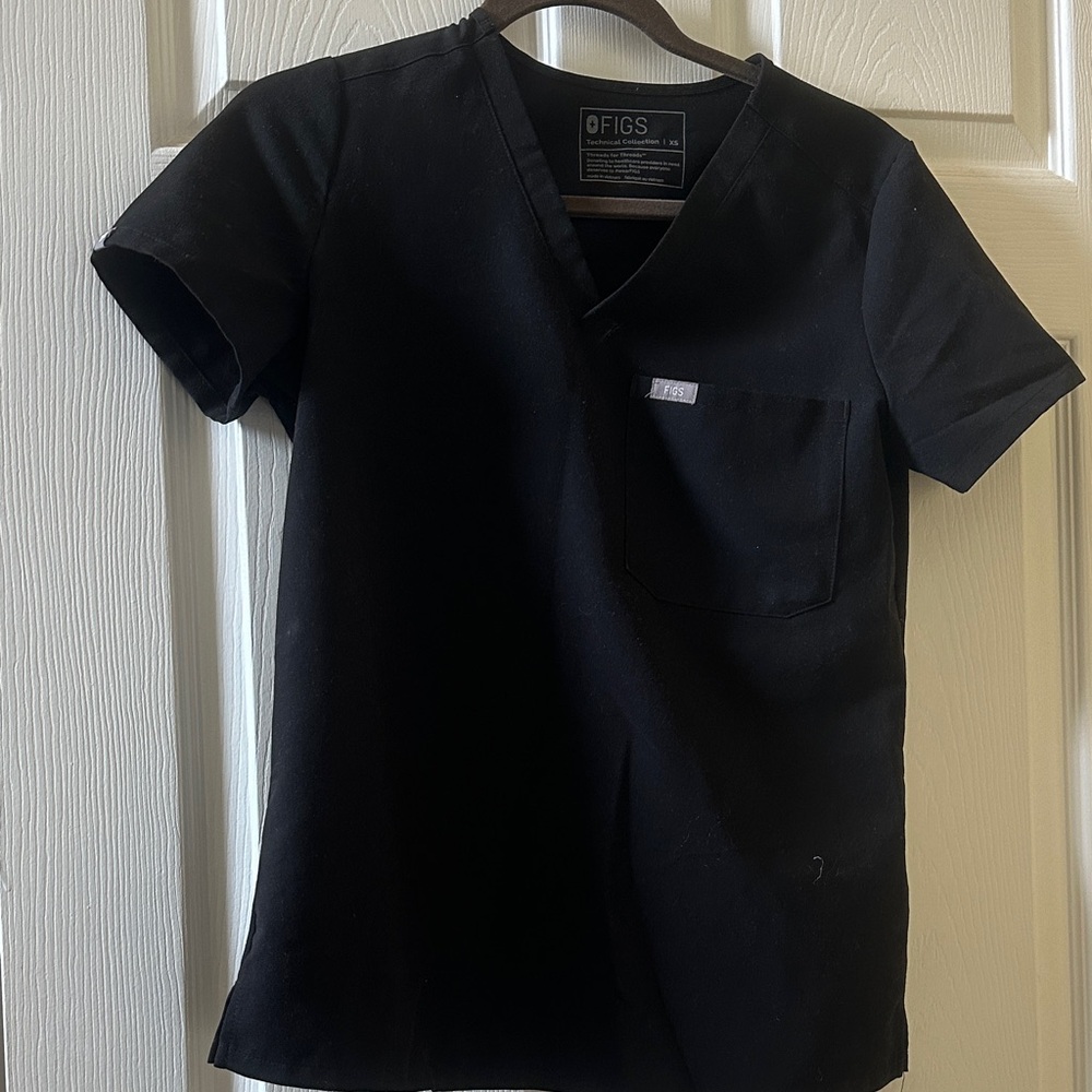FIGS Women Black V-Neck Medical Scrub Top